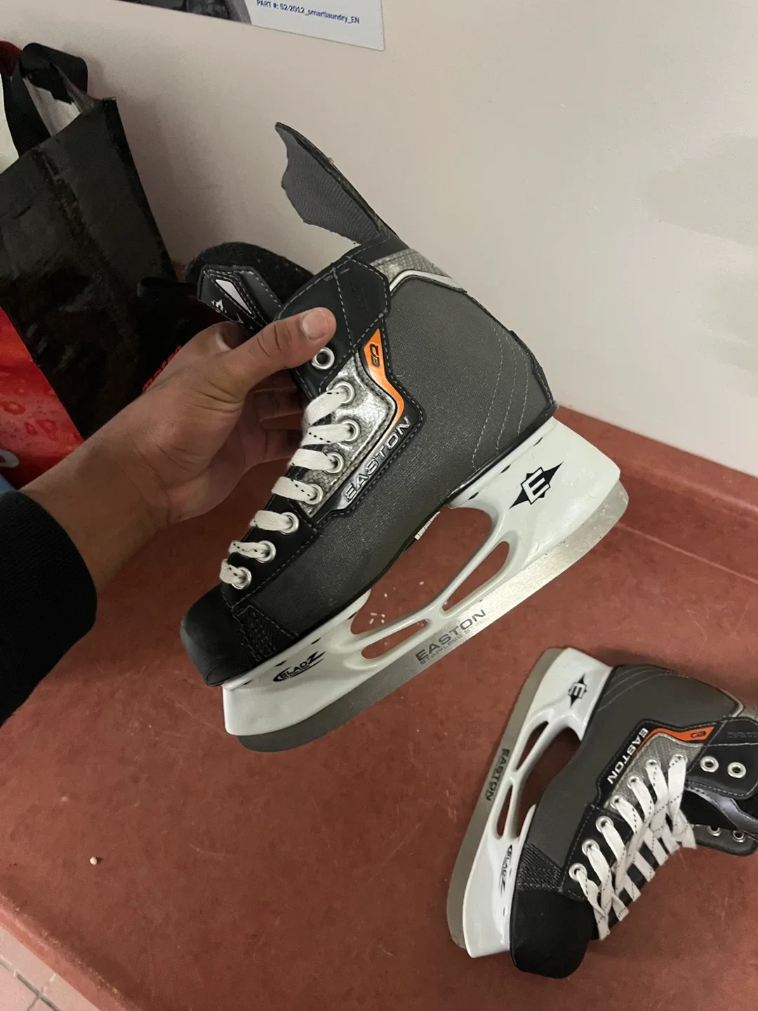 Easton Reflex Ice Hockey Skates - Size 5.0 image indicator(2)