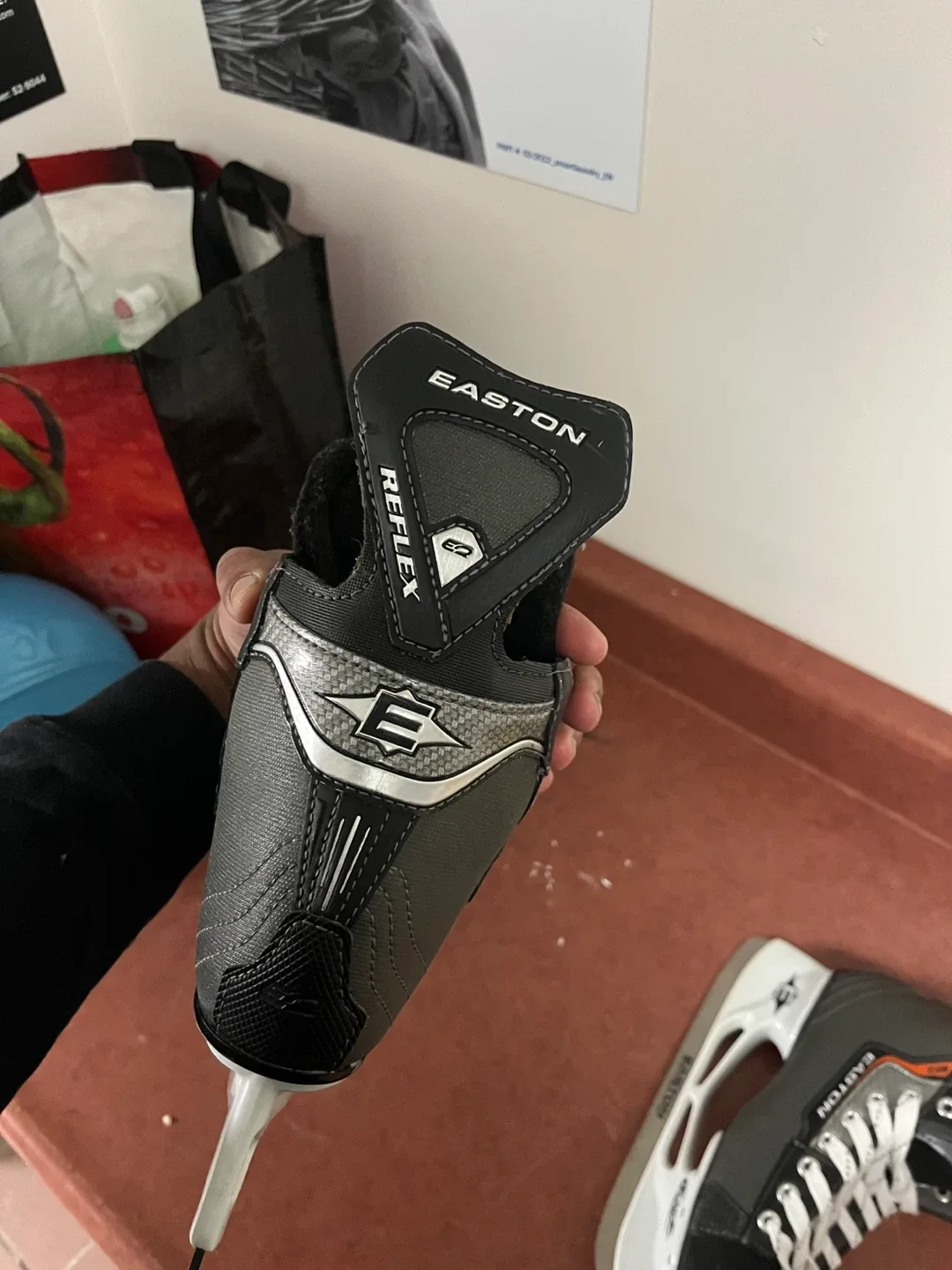 Easton Reflex Ice Hockey Skates - Size 5.0 image indicator(3)