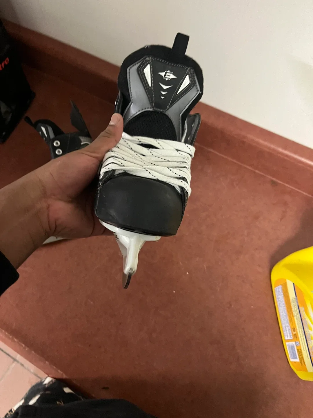 Easton Reflex Ice Hockey Skates - Size 5.0 image indicator(8)