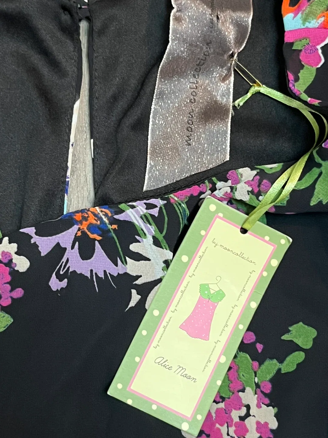 Alice Moon Floral Dress - Size S/M image indicator(3)