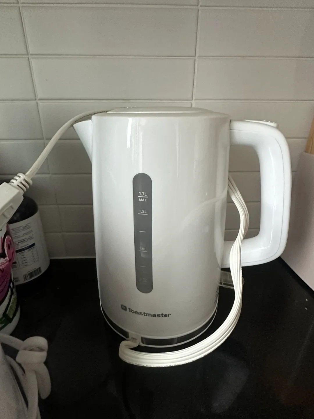 Toastmaster 1.7L White Kettle