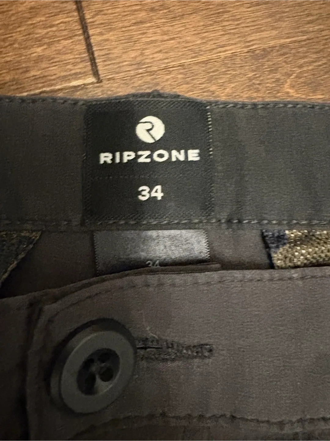 Ripzone Shorts - Size 34 image indicator(2)