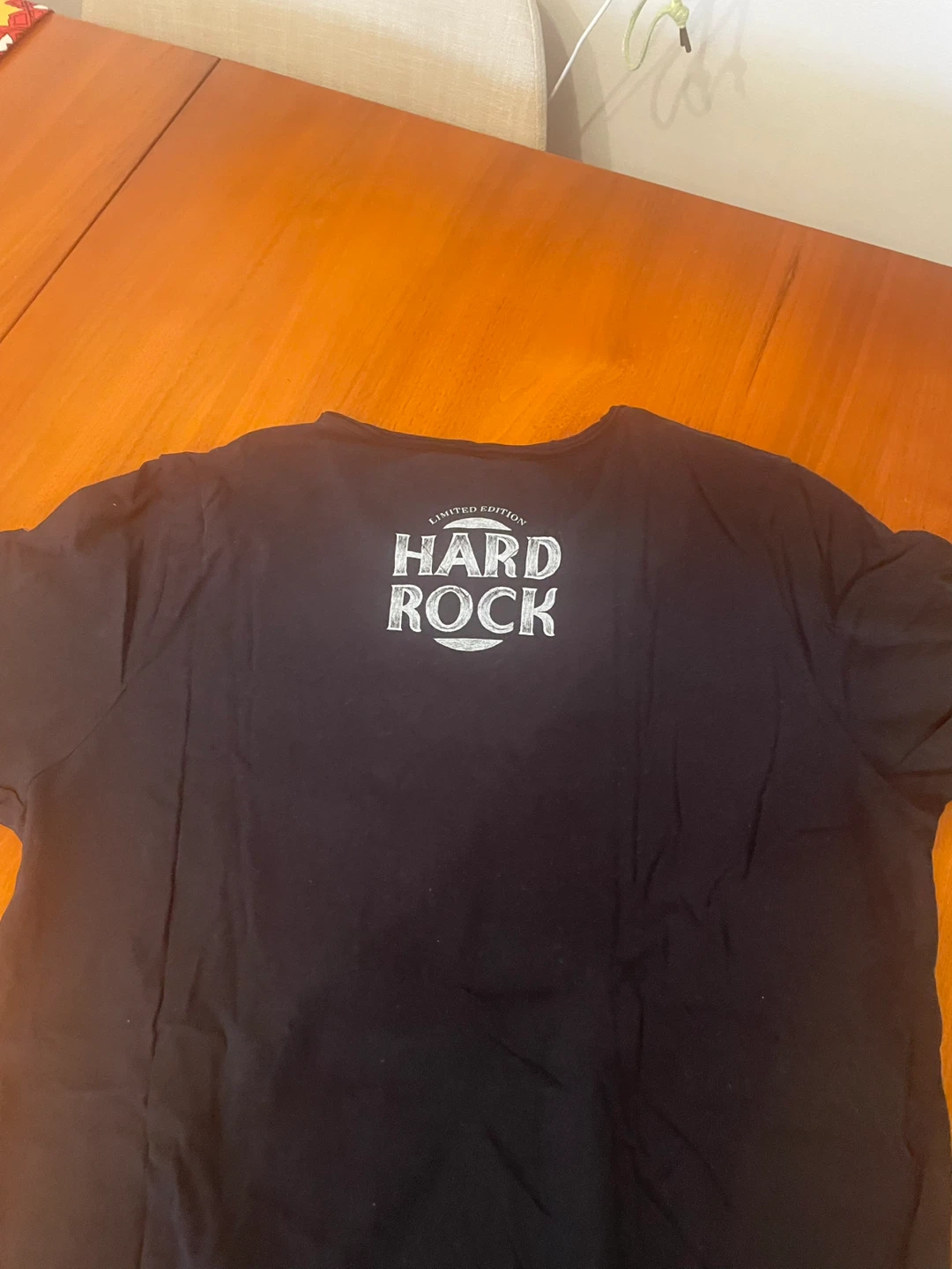 BRAND NEW - Hard Rock Vienna Limited Edition T-Shirt - photo 3