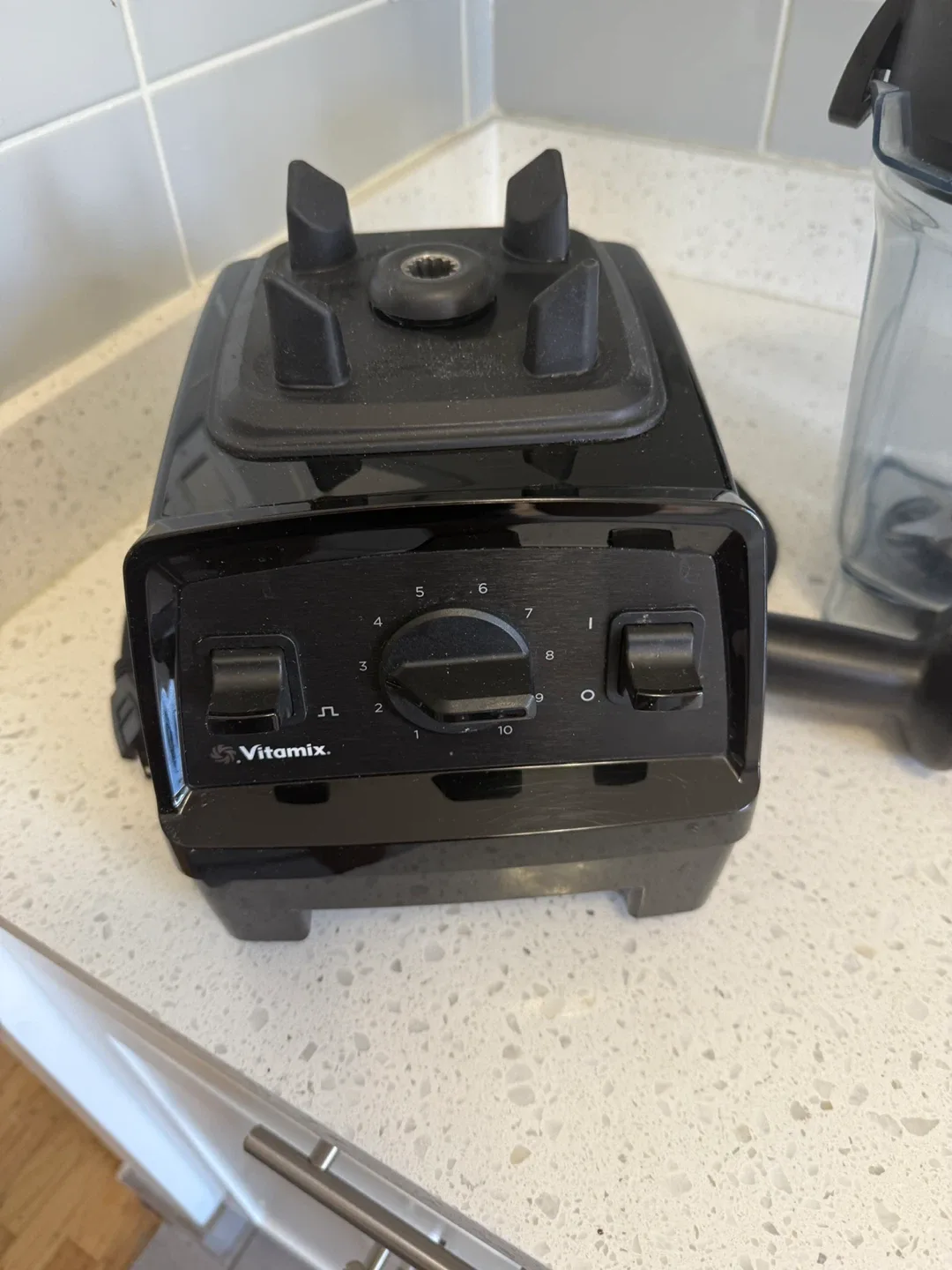 Vitamix E310 Explorian Blender - Black -  VM0197 image indicator(4)