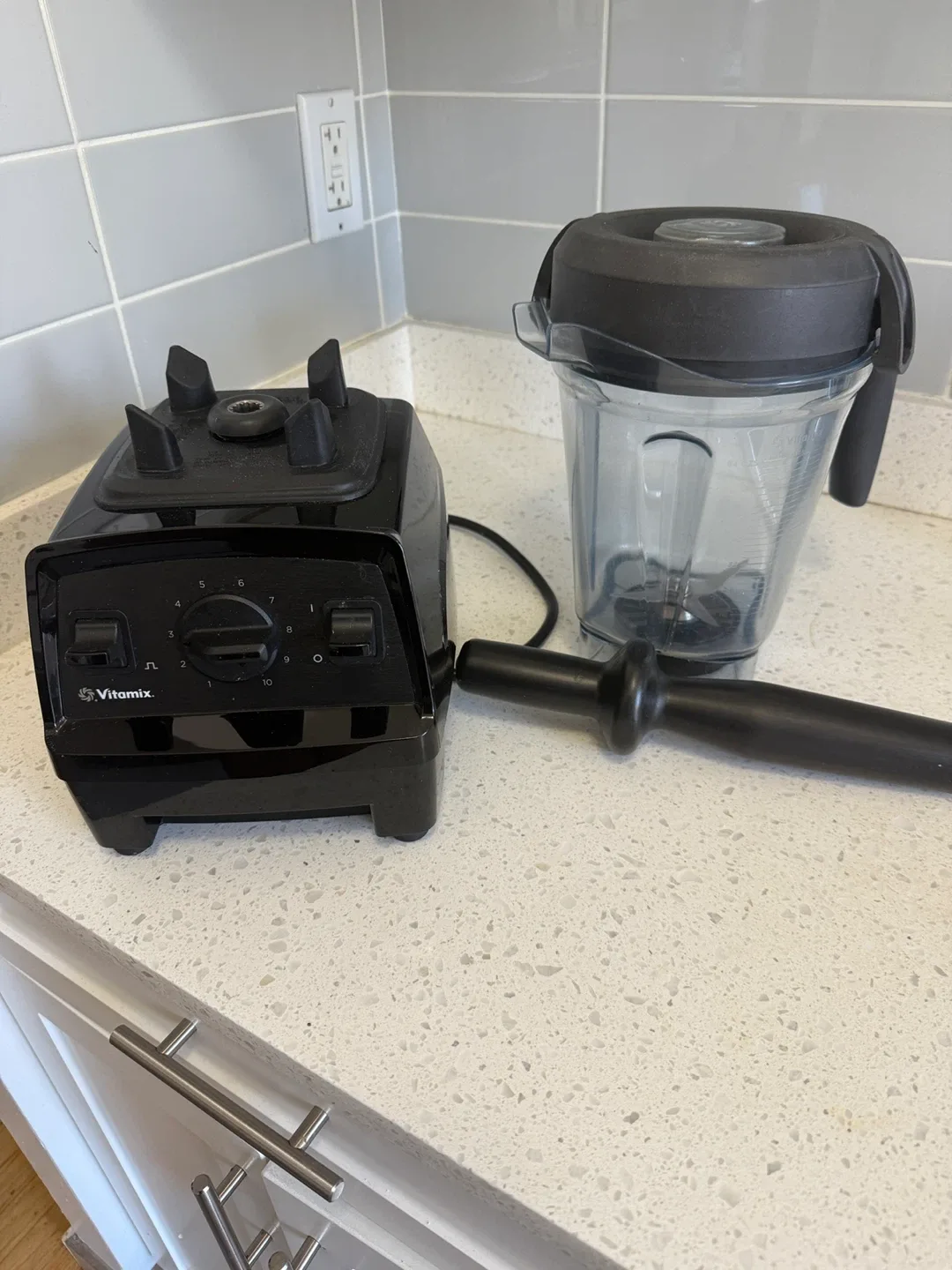 Vitamix E310 Explorian Blender - Black -  VM0197 image indicator(5)