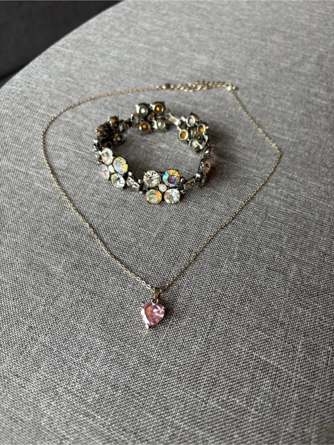 Necklace & Bracelet Set image indicator(4)