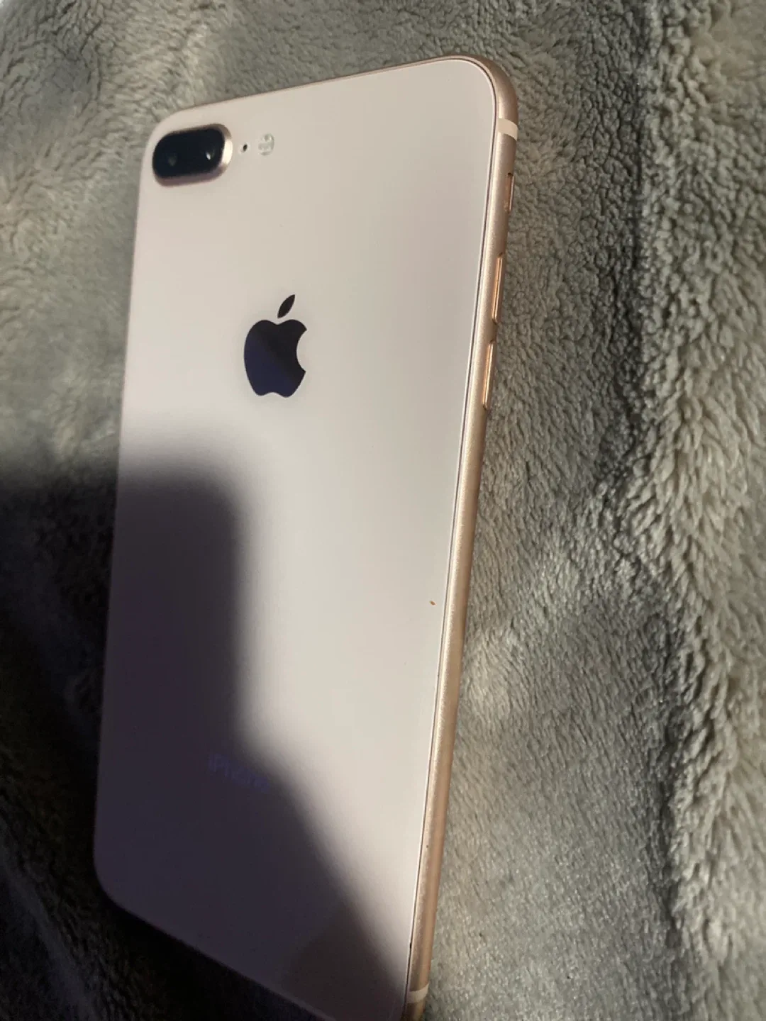 Apple iPhone 8 Plus image indicator(3)