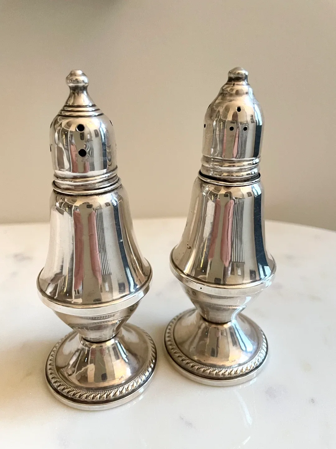 Vintage Sterling Silver salt & Pepper Shakers image indicator(5)