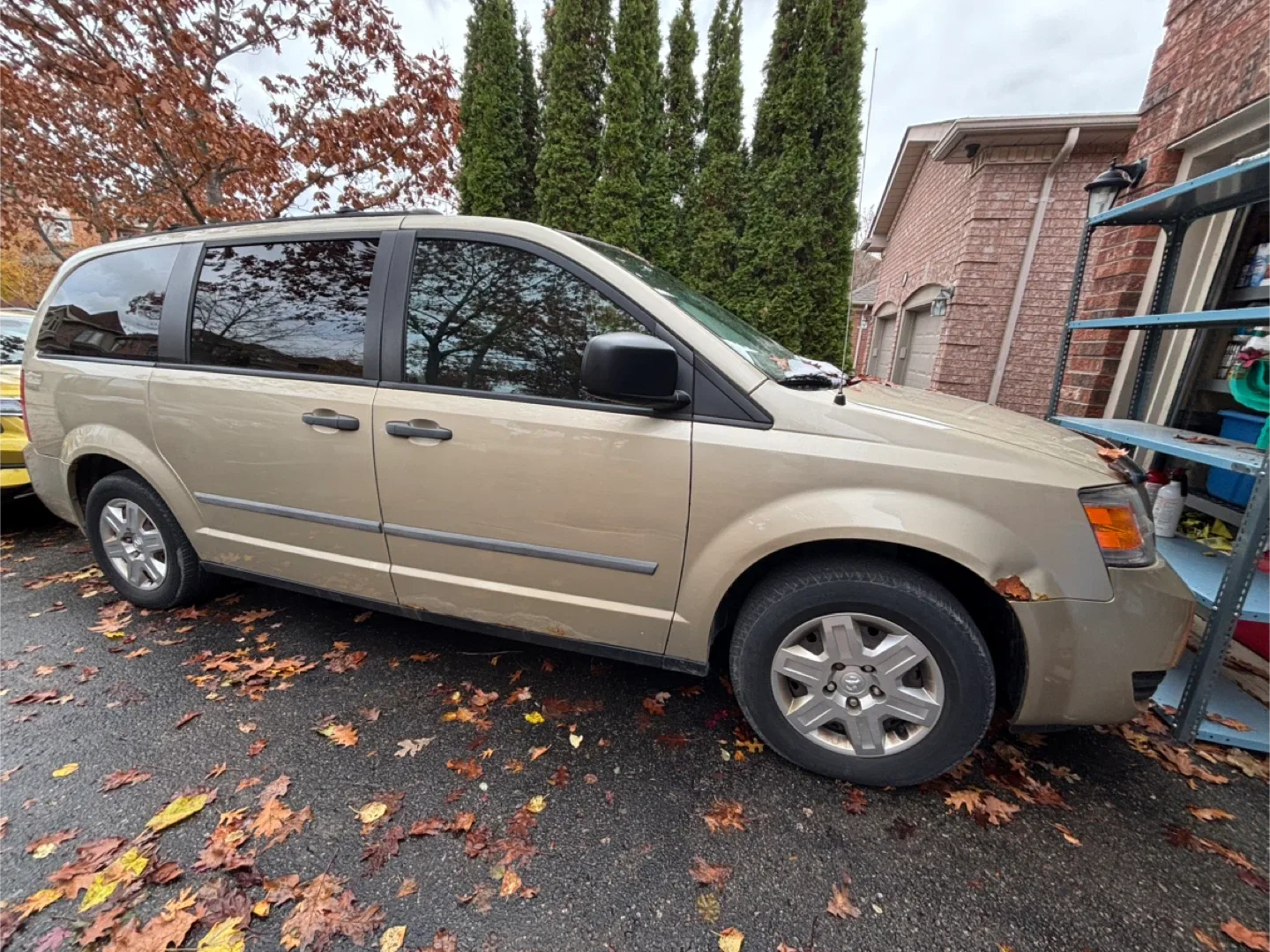 2010 Dodge Grand Caravan image indicator(2)