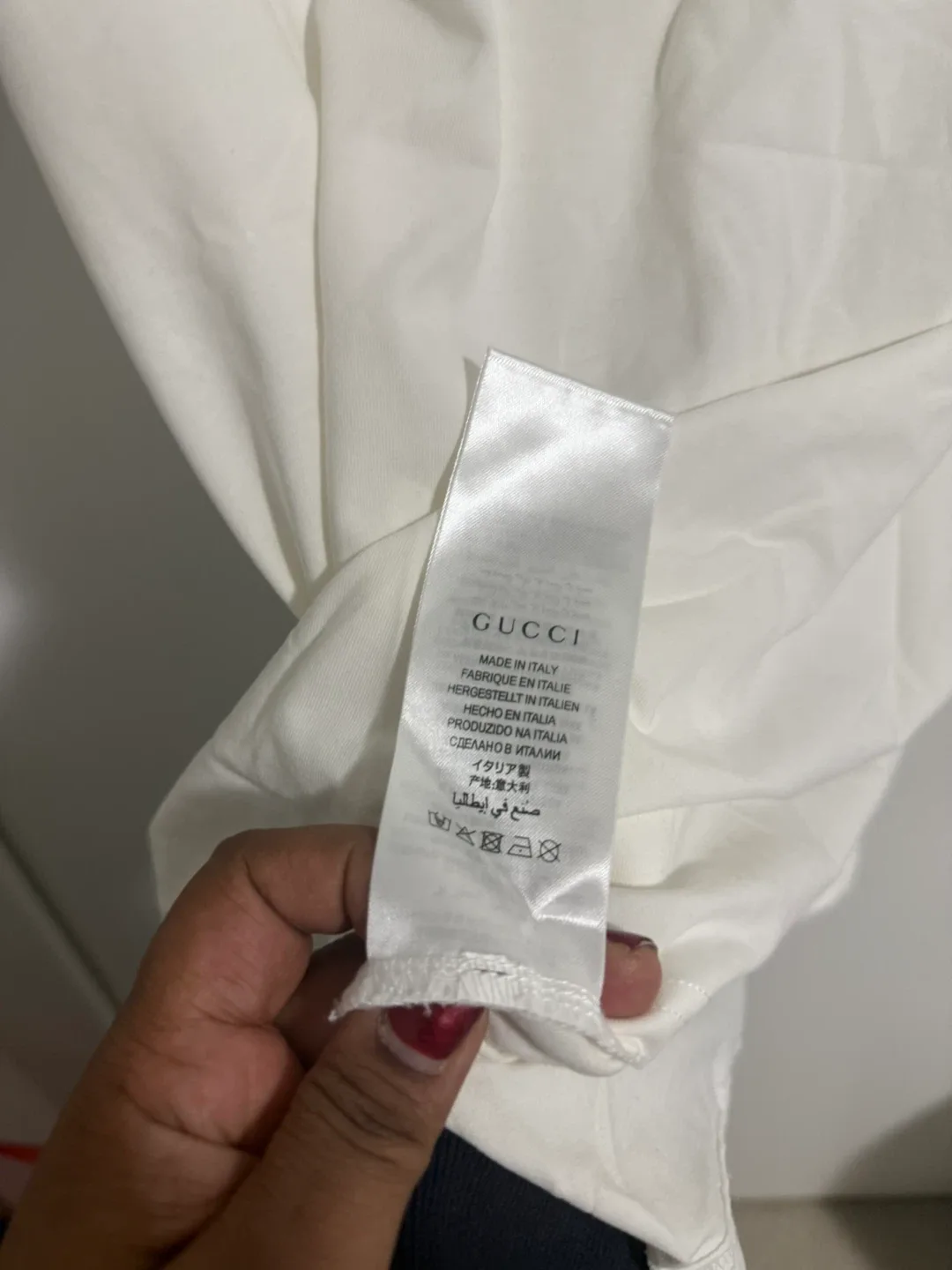 New Gucci White Graphic T-Shirt image indicator(6)