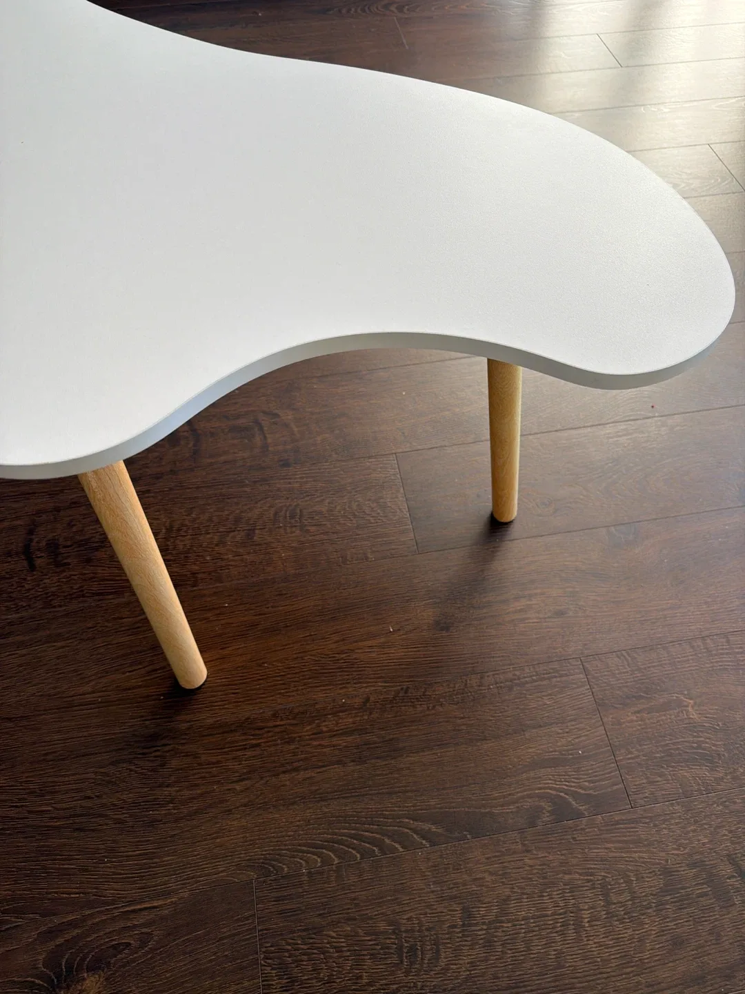 White Kidney Bean Coffee Table image indicator(2)