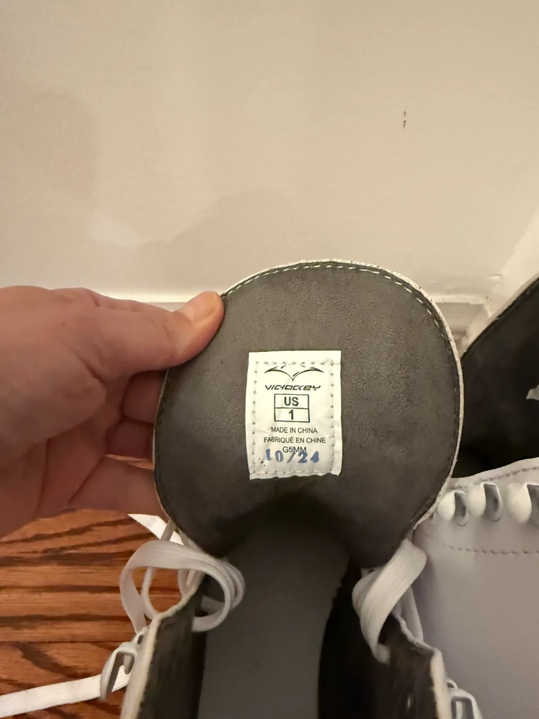 Vic Dream White Ice Skates - US Size 1 image indicator(5)