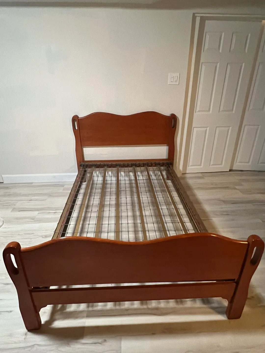 VILAS (DOUBLE) Maple Wood Bed Frame & Box Spring image indicator(2)