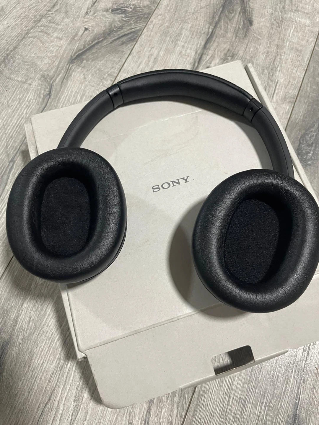 Sony headphones with active noise cancellation