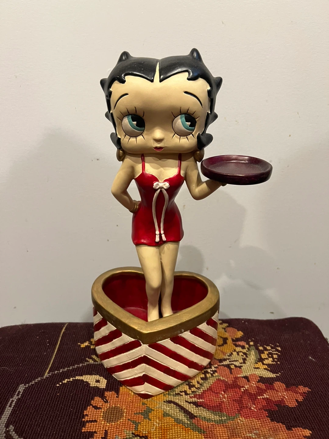 Betty Boop Figurine with Heart Base