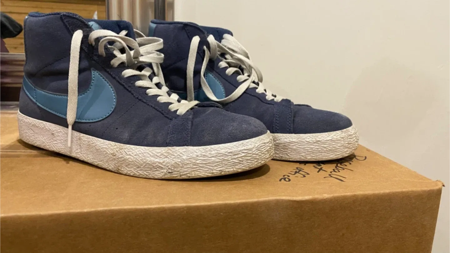 Nike Blazer High Top Shoes - Size US 9