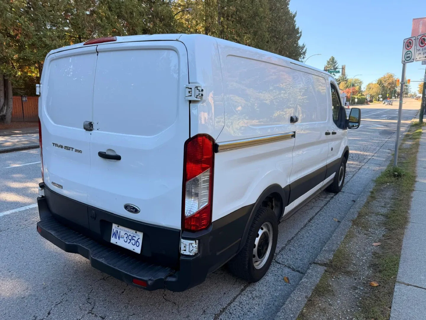 2017 Ford Transit 250 image indicator(3)