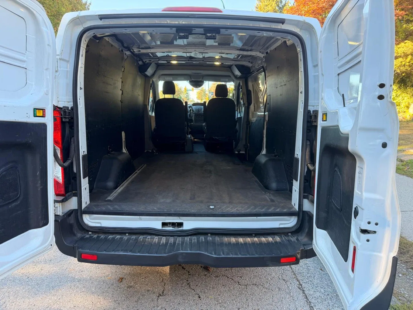 2017 Ford Transit 250 image indicator(7)