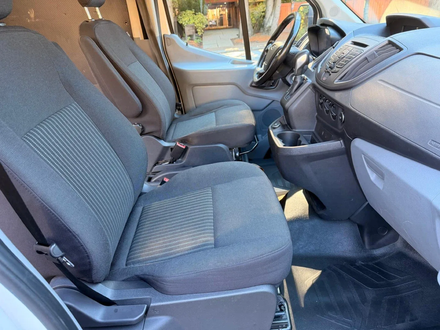 2017 Ford Transit 250 image indicator(8)