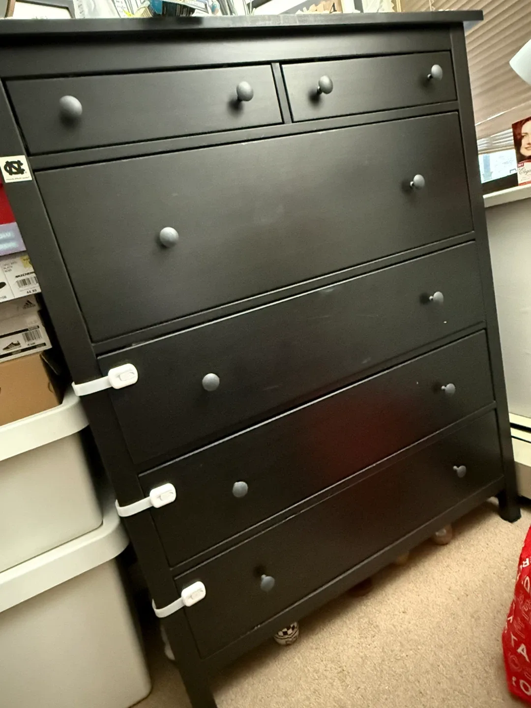 IKEA Hemnes 6-Drawer Dresser, Black image indicator(2)