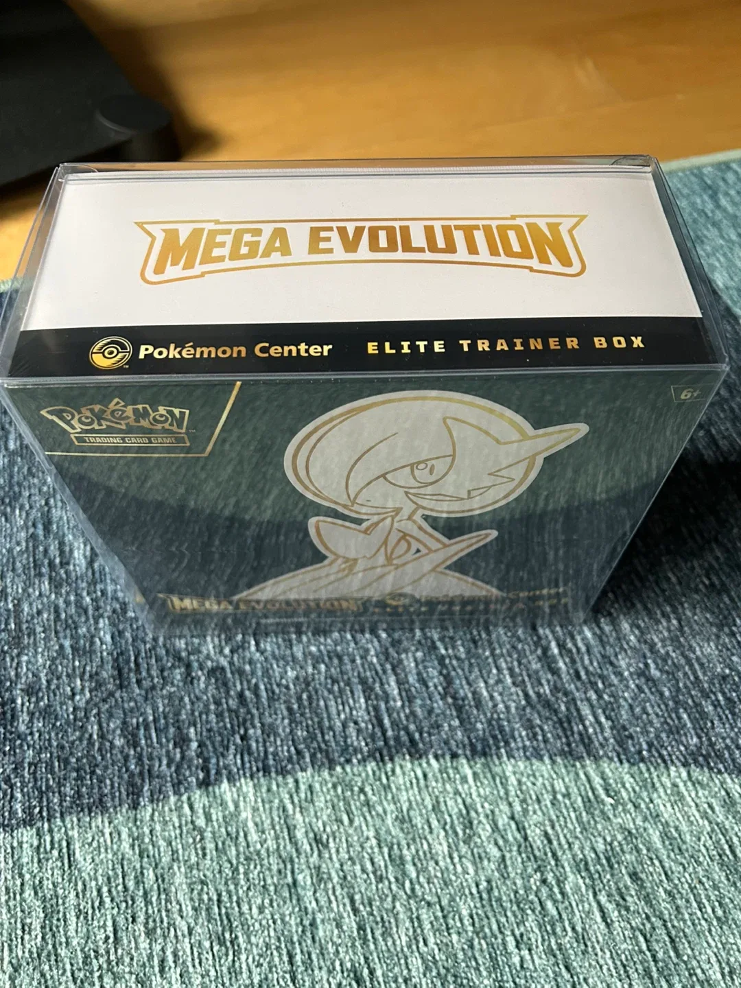 Pokemon Center Mega Evolution Elite Trainer Box Set image indicator(3)