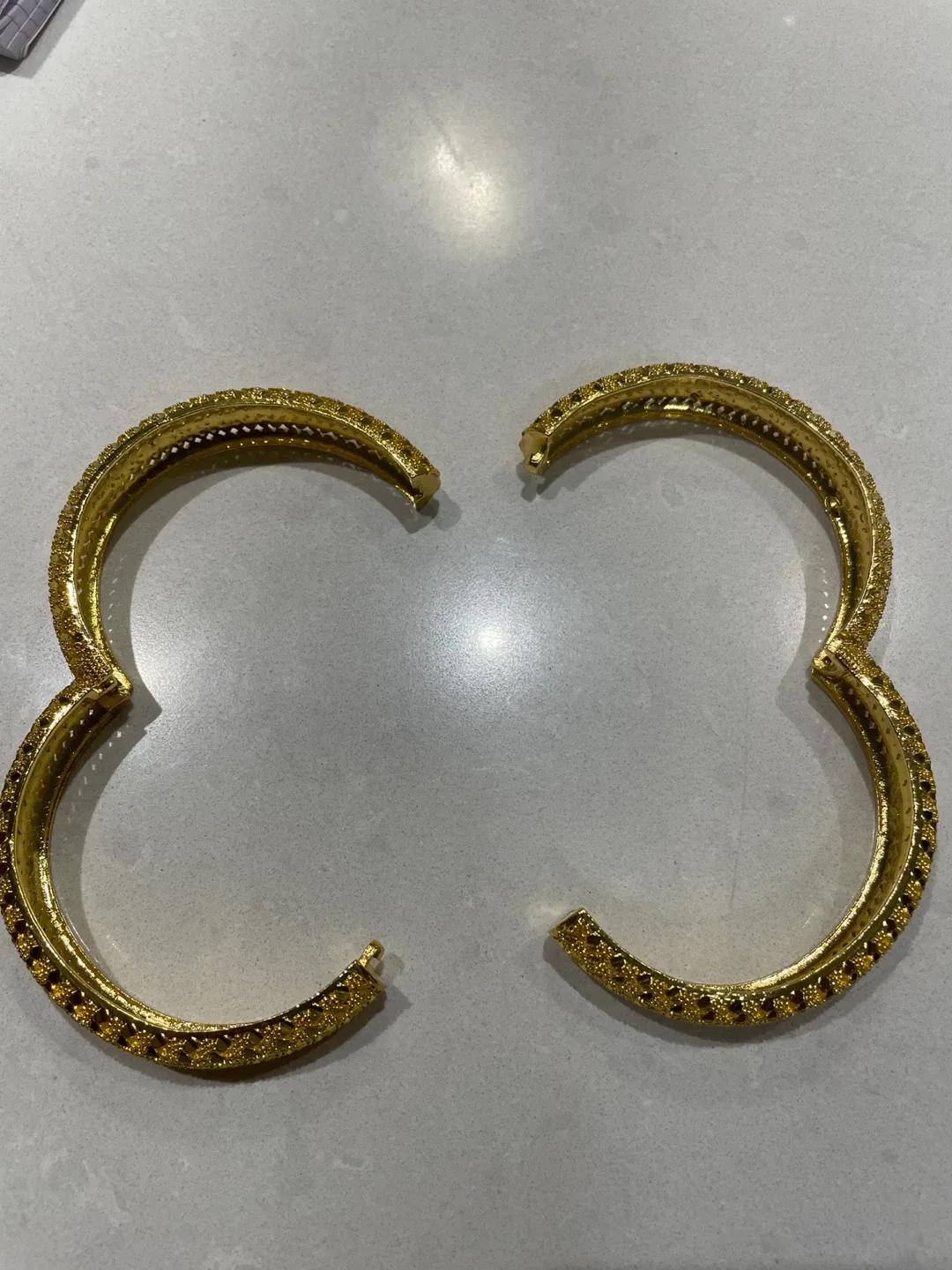 Gold Bangle Set image indicator(3)