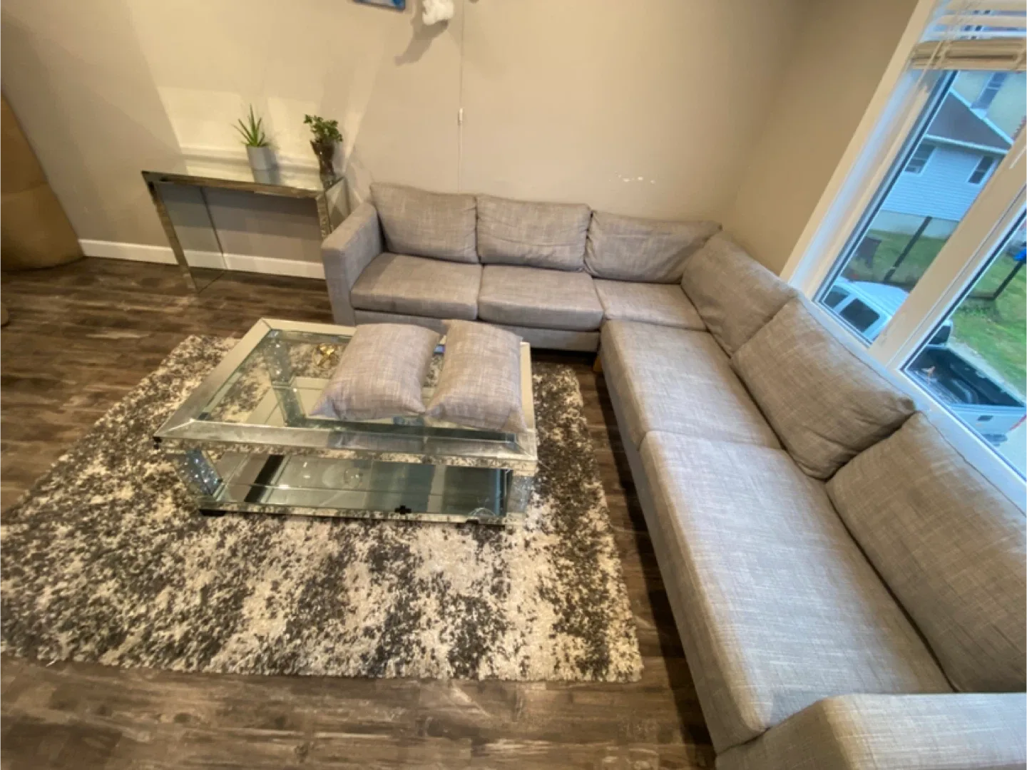 Grey sectional image indicator(2)