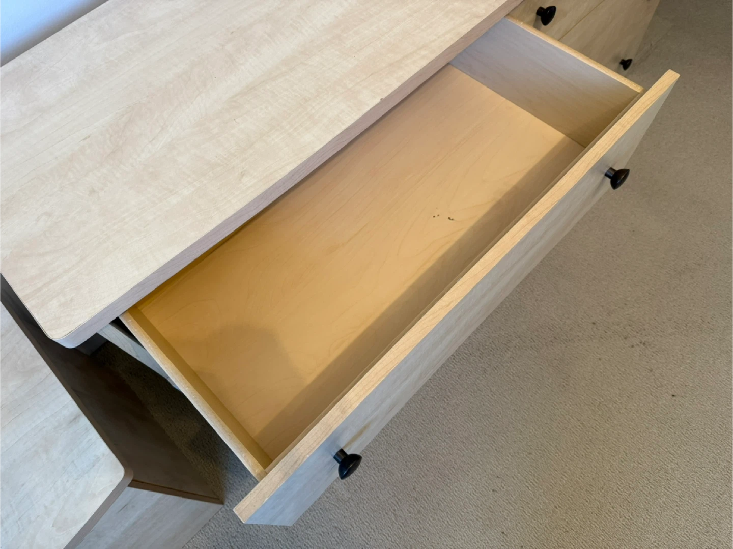 Bedroom Set: Dresser, Mirror, Nightstand - photo 4