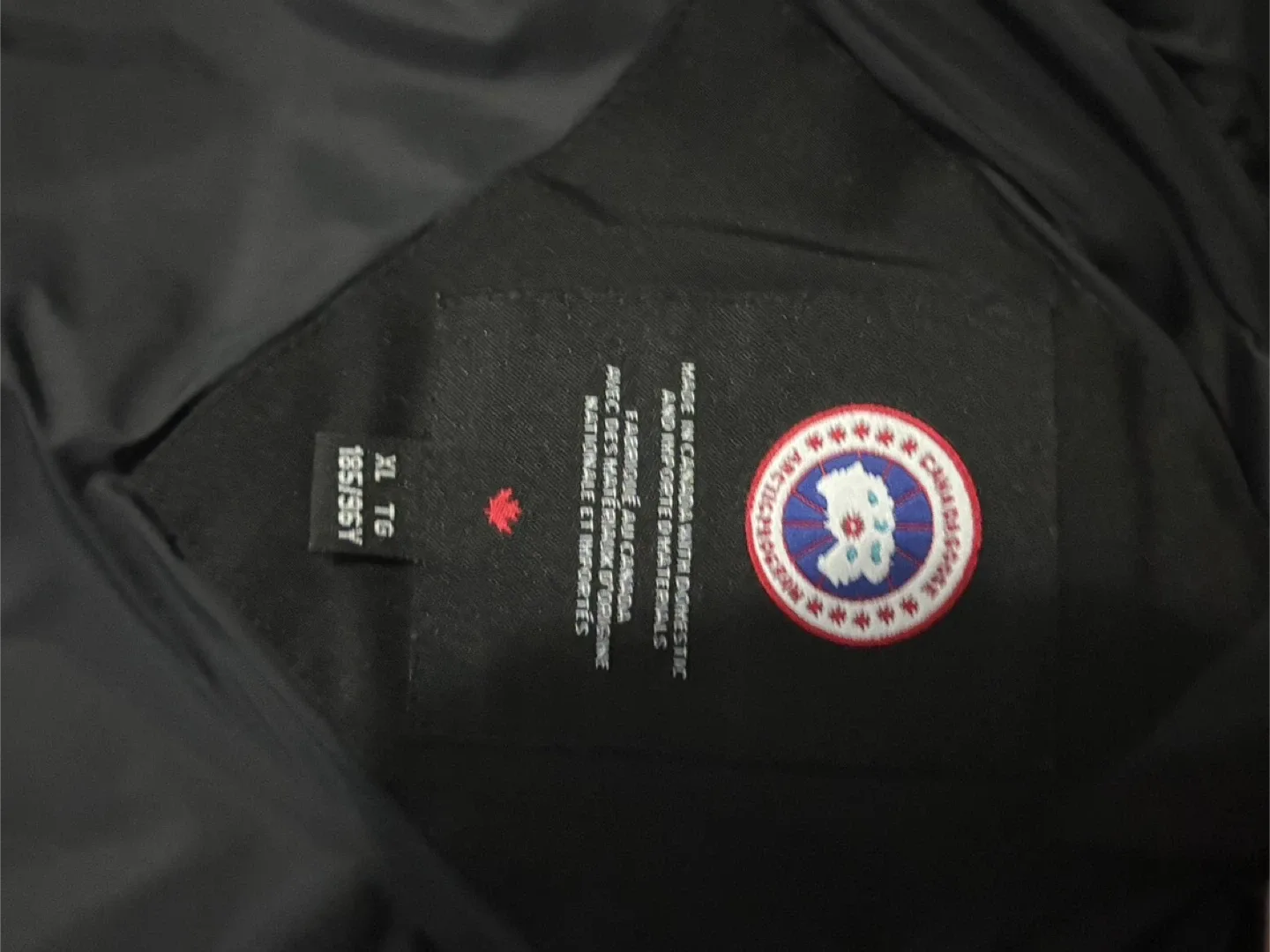 Canada Goose Black Down Padded Vest image indicator(6)