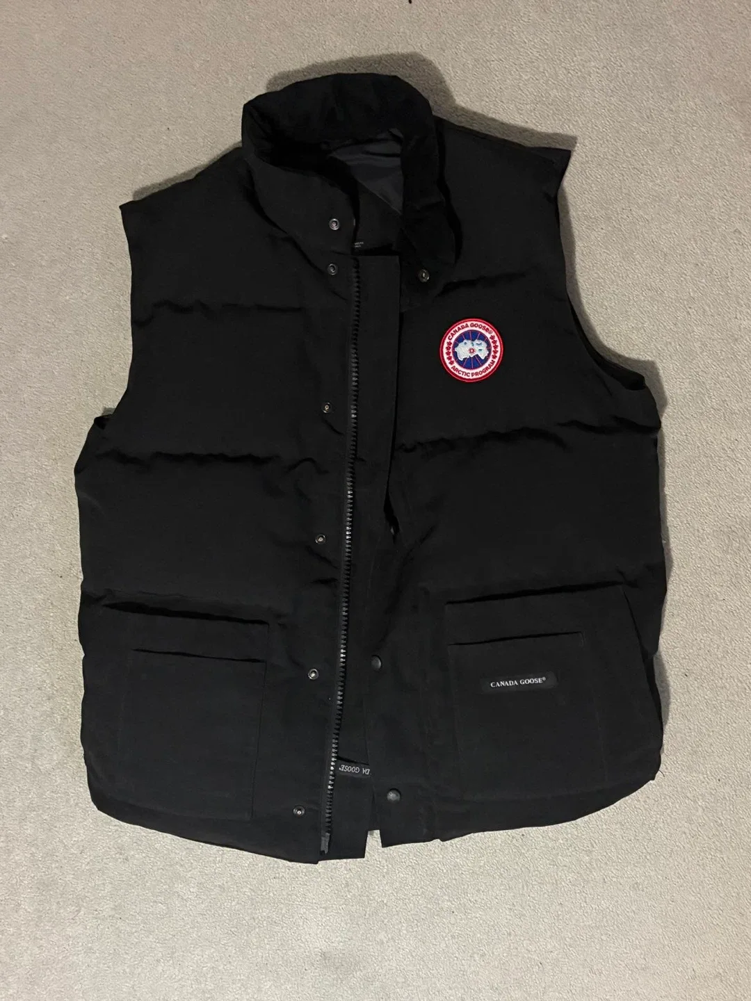 Canada Goose Black Down Padded Vest image indicator(2)
