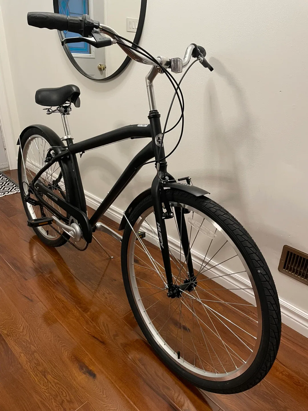 City bicycle. Cruiser bike image indicator(3)