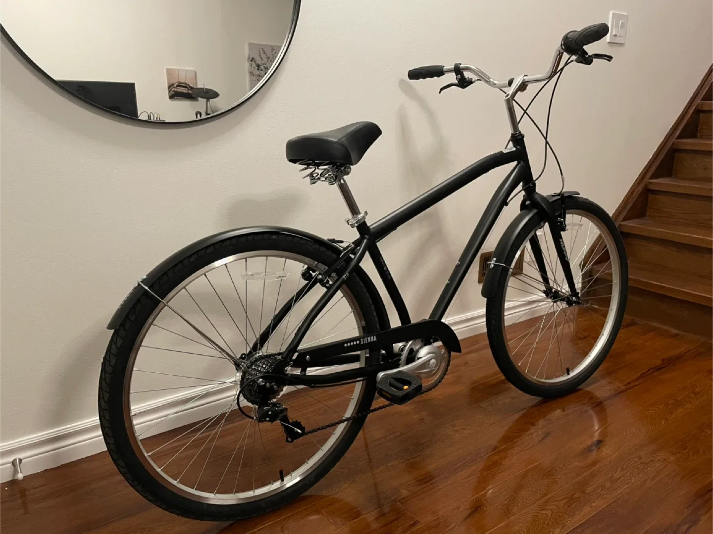 City bicycle. Cruiser bike image indicator(2)