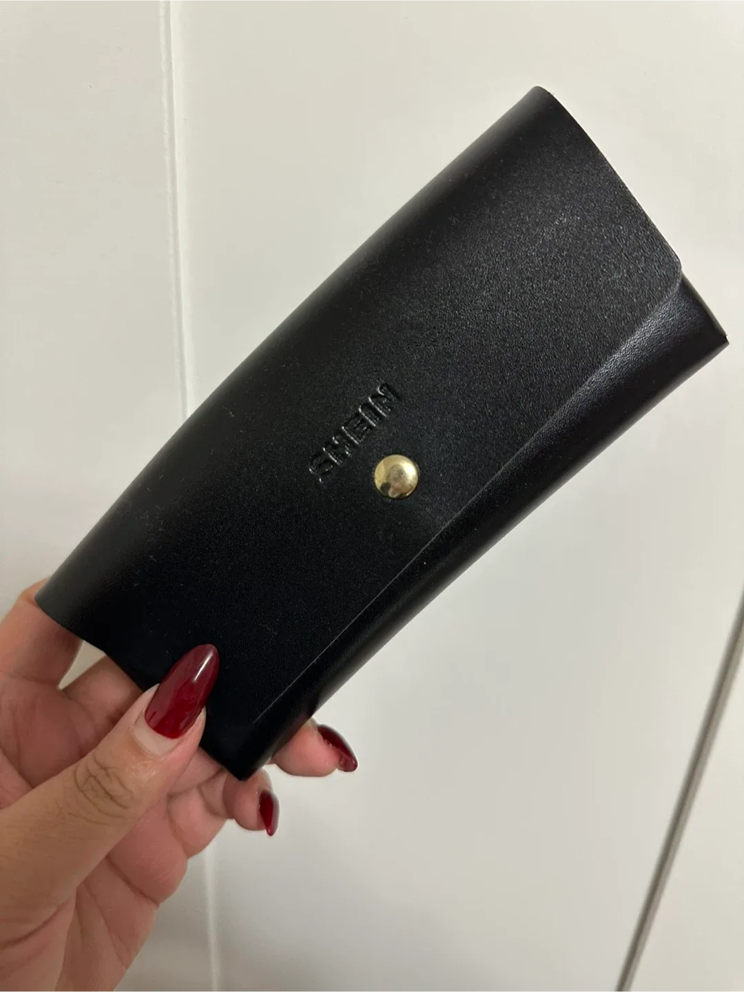 Shein Sunglasses with Case image indicator(3)