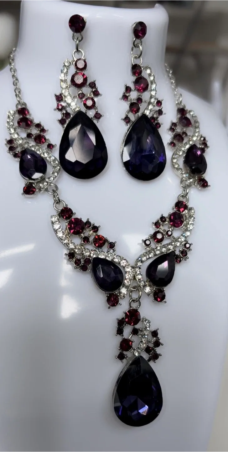 Gorgeous Necklace and Earrings Set - Purple and Silver image indicator(5)