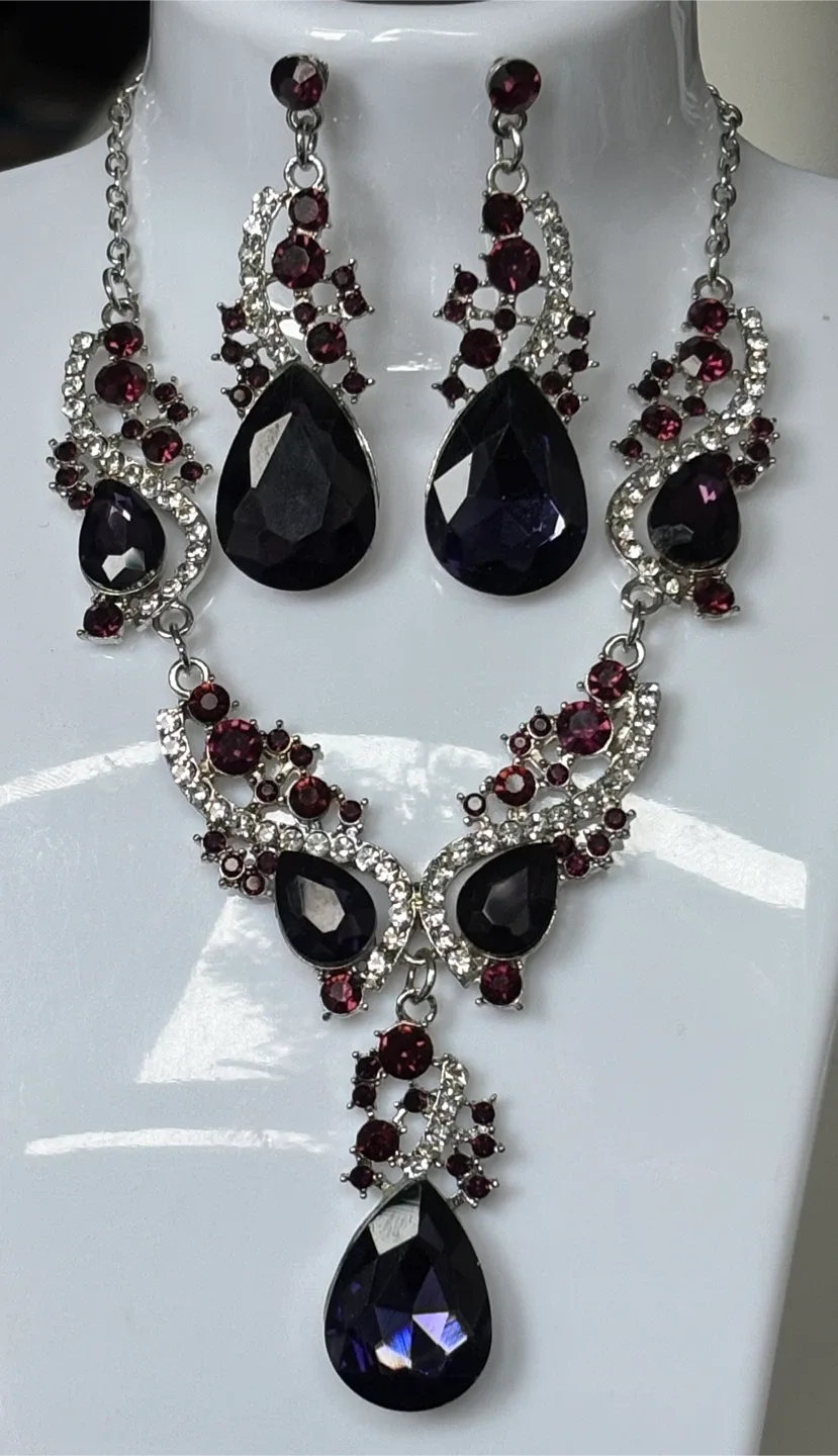 Gorgeous Necklace and Earrings Set - Purple and Silver image indicator(2)