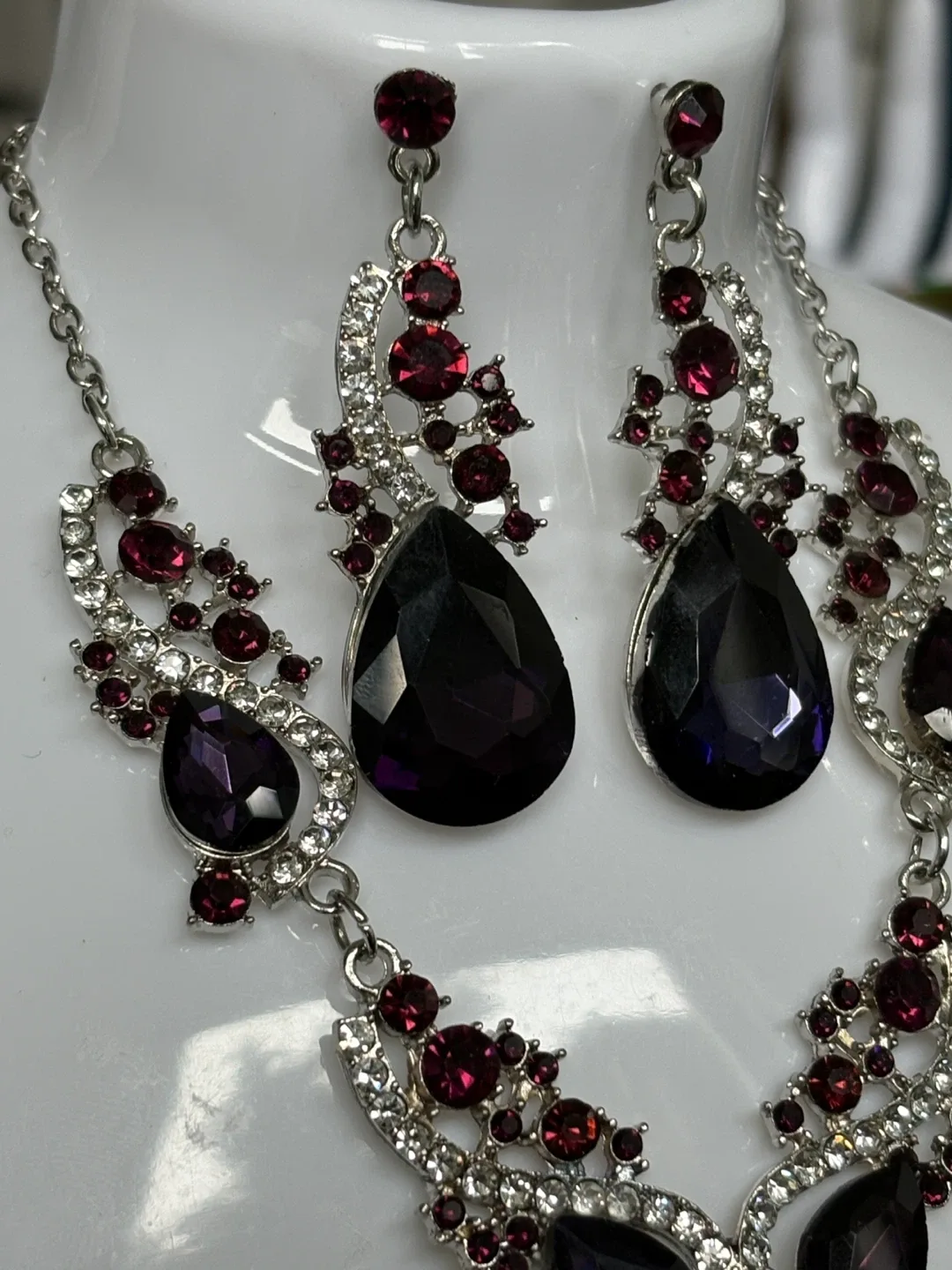 Gorgeous Necklace and Earrings Set - Purple and Silver image indicator(3)