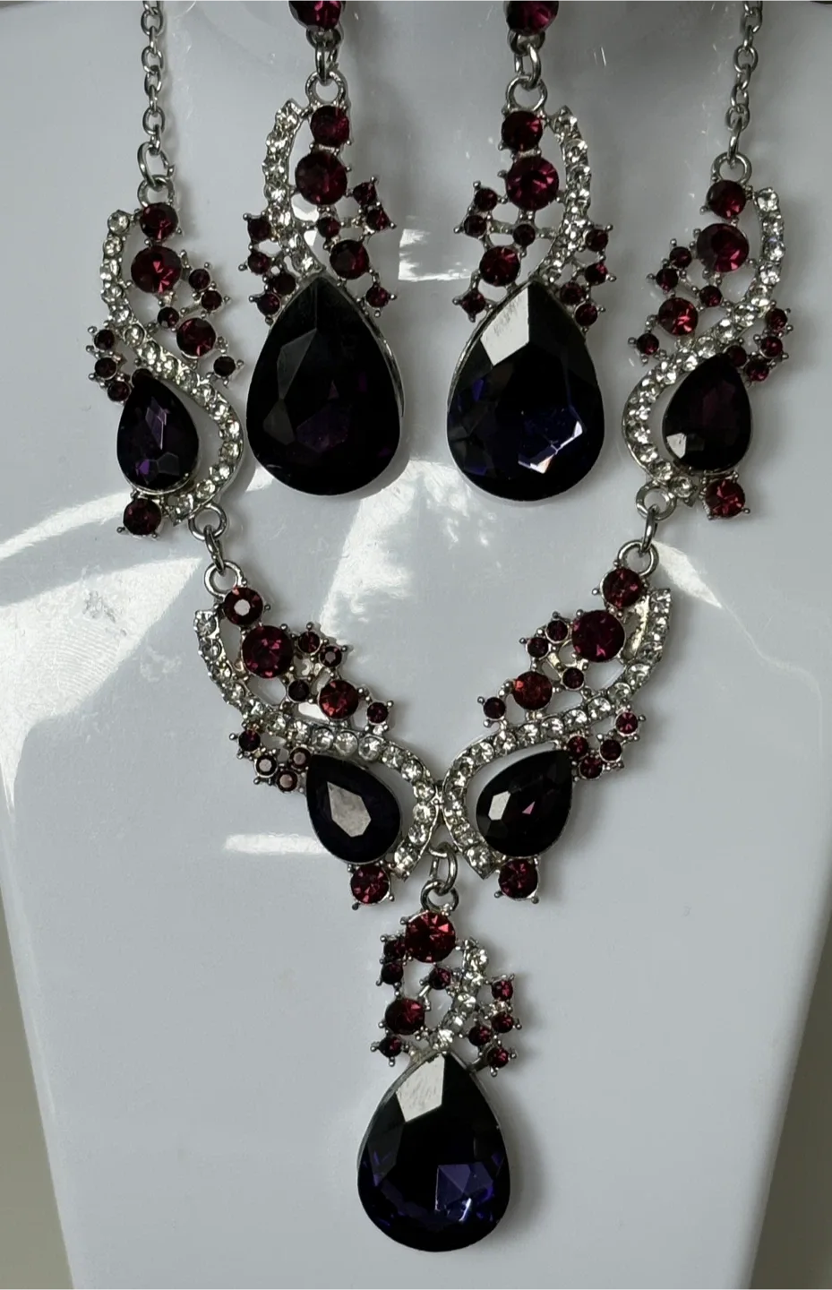 Gorgeous Necklace and Earrings Set - Purple and Silver image indicator(6)
