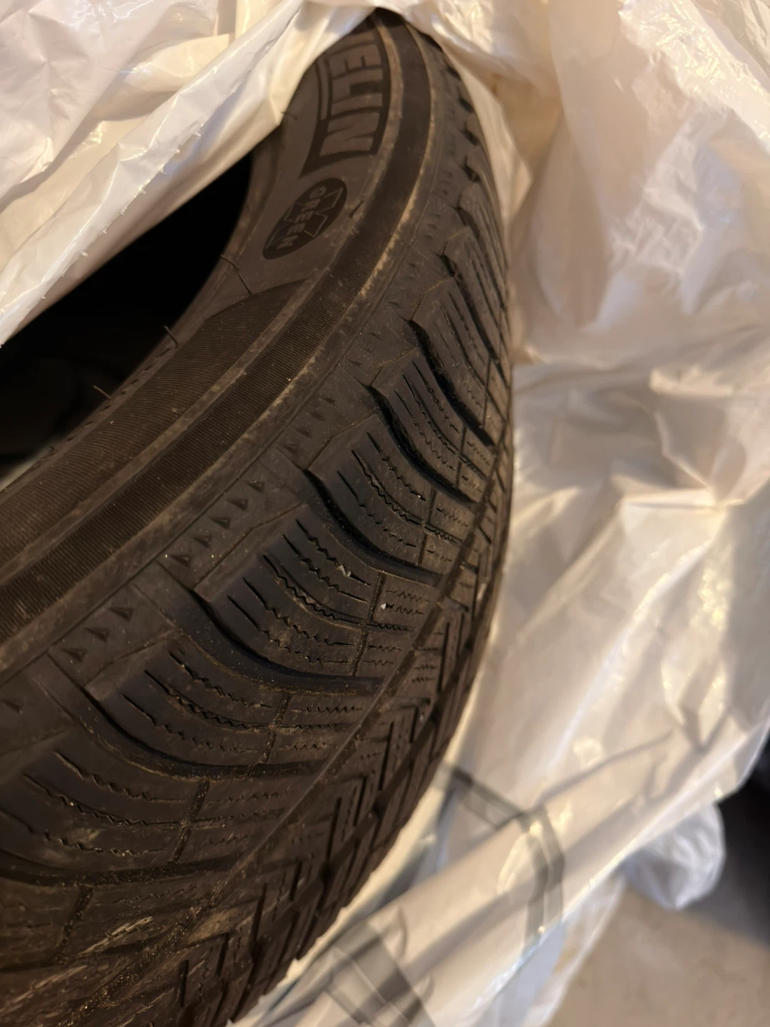 Michelin 265/45R20 SUV winter Tire - photo 5