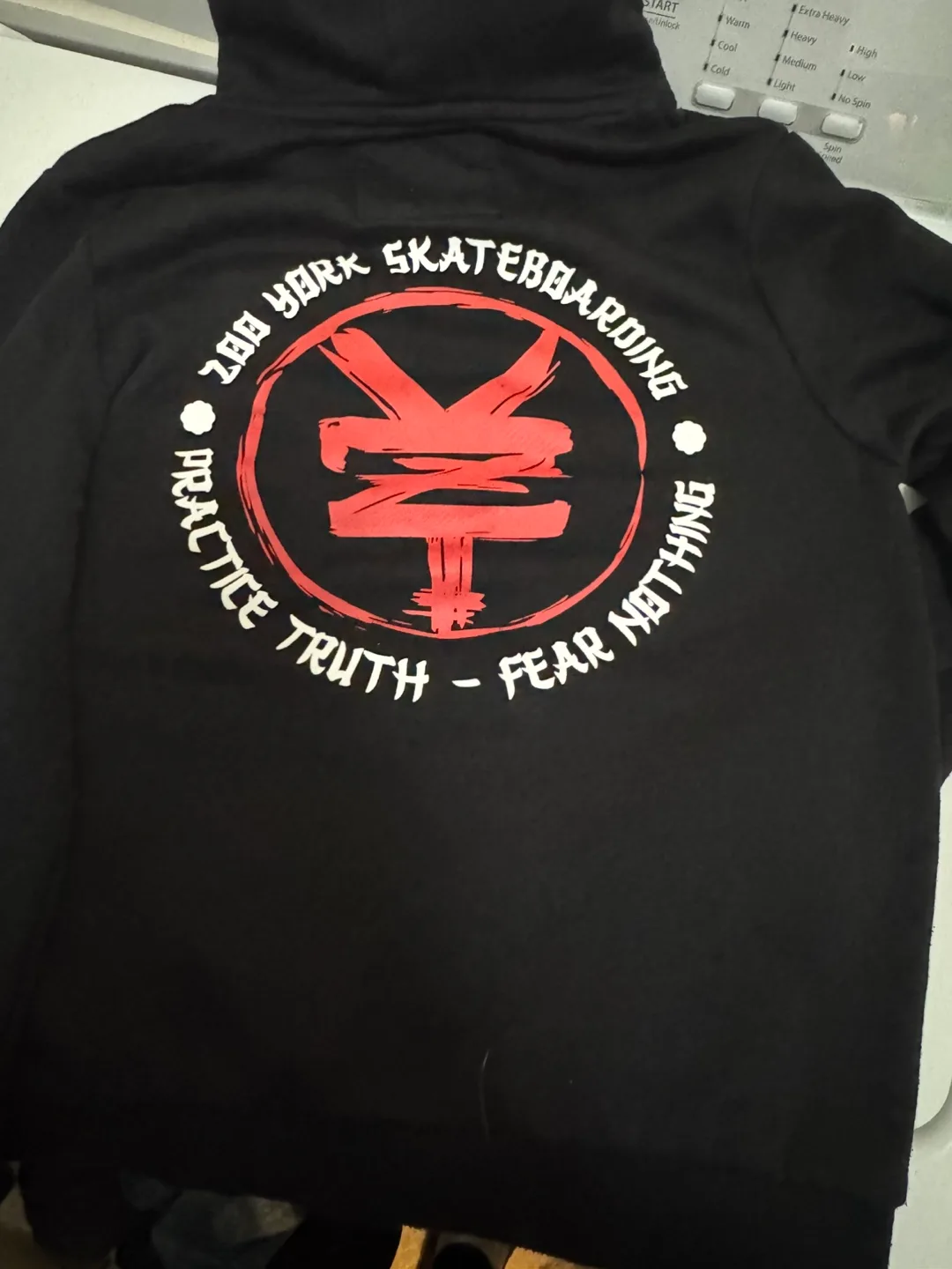 Zoo York Youth Hoodie - Size M (10/12) image indicator(2)