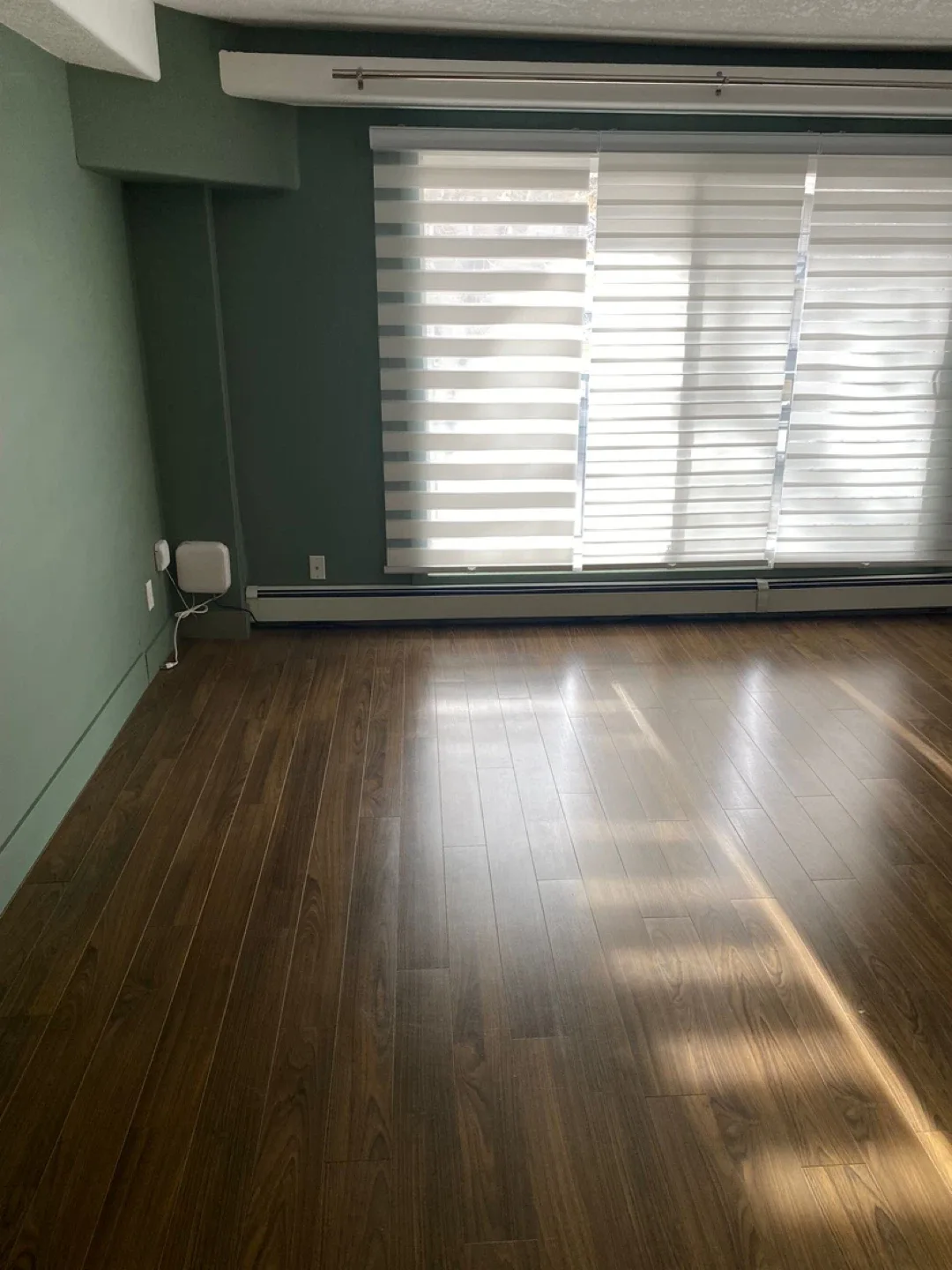 Modern Studio Condo for Rent – Crescent Heights, Calgary!