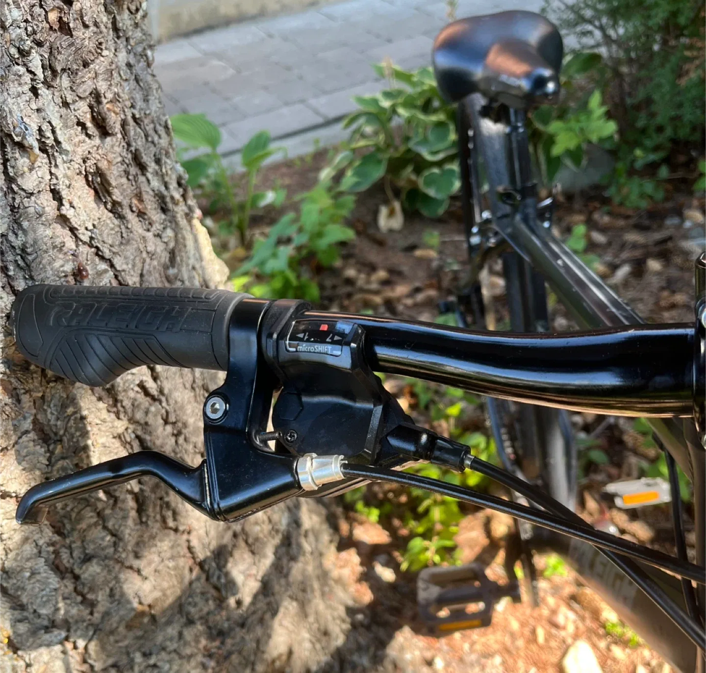 Raleigh Transfer Bike - Black- 28.5 -700C image indicator(3)