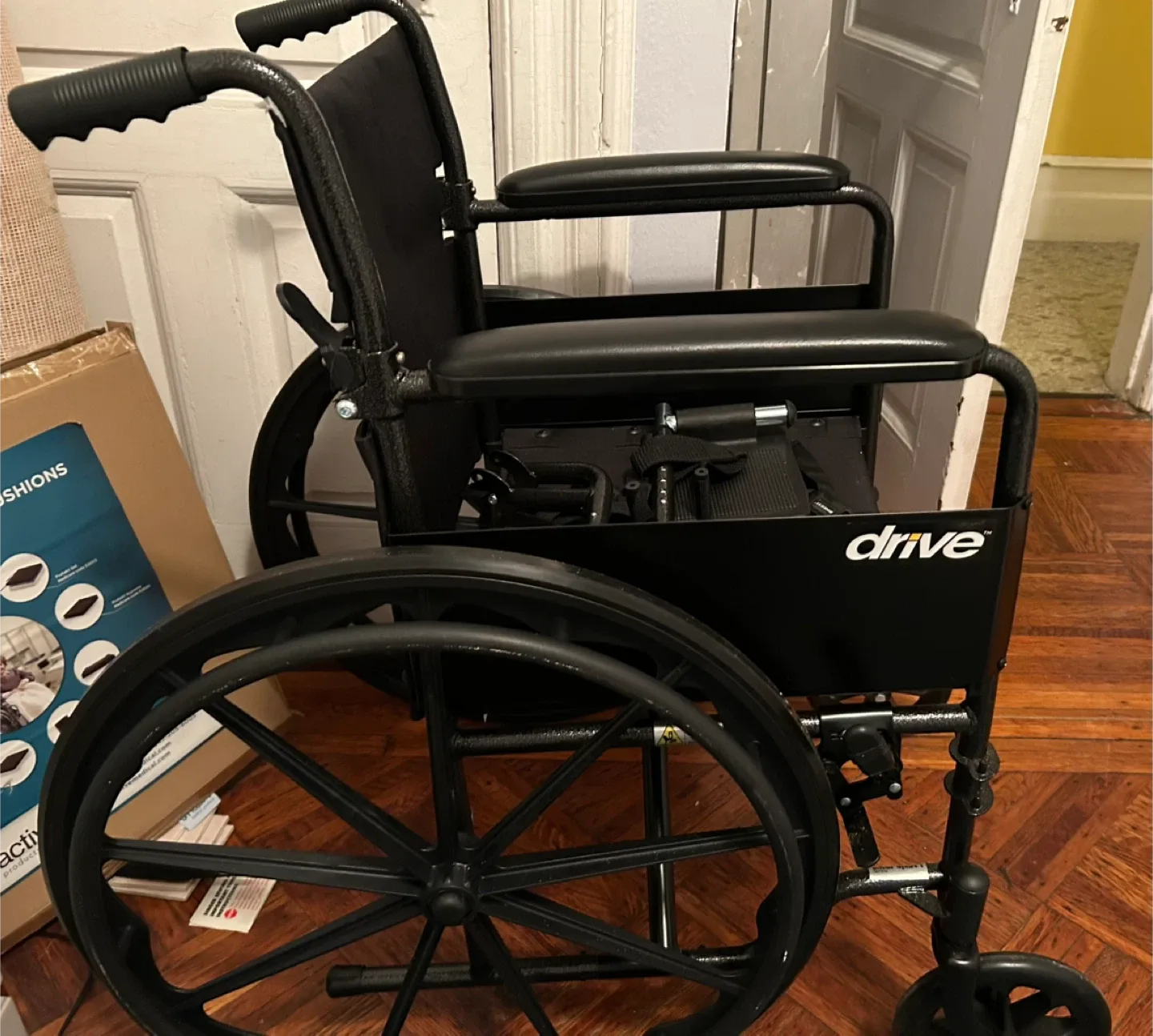 Drive Wheelchair - Black 18” wide image indicator(2)