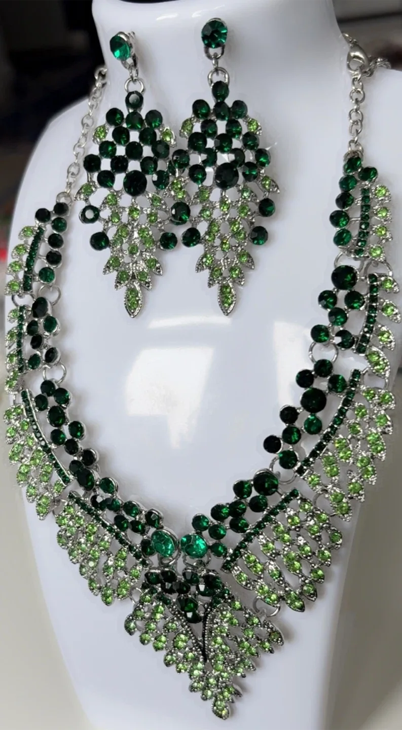 Stunning Green Rhinestone Necklace & Earring Set image indicator(2)