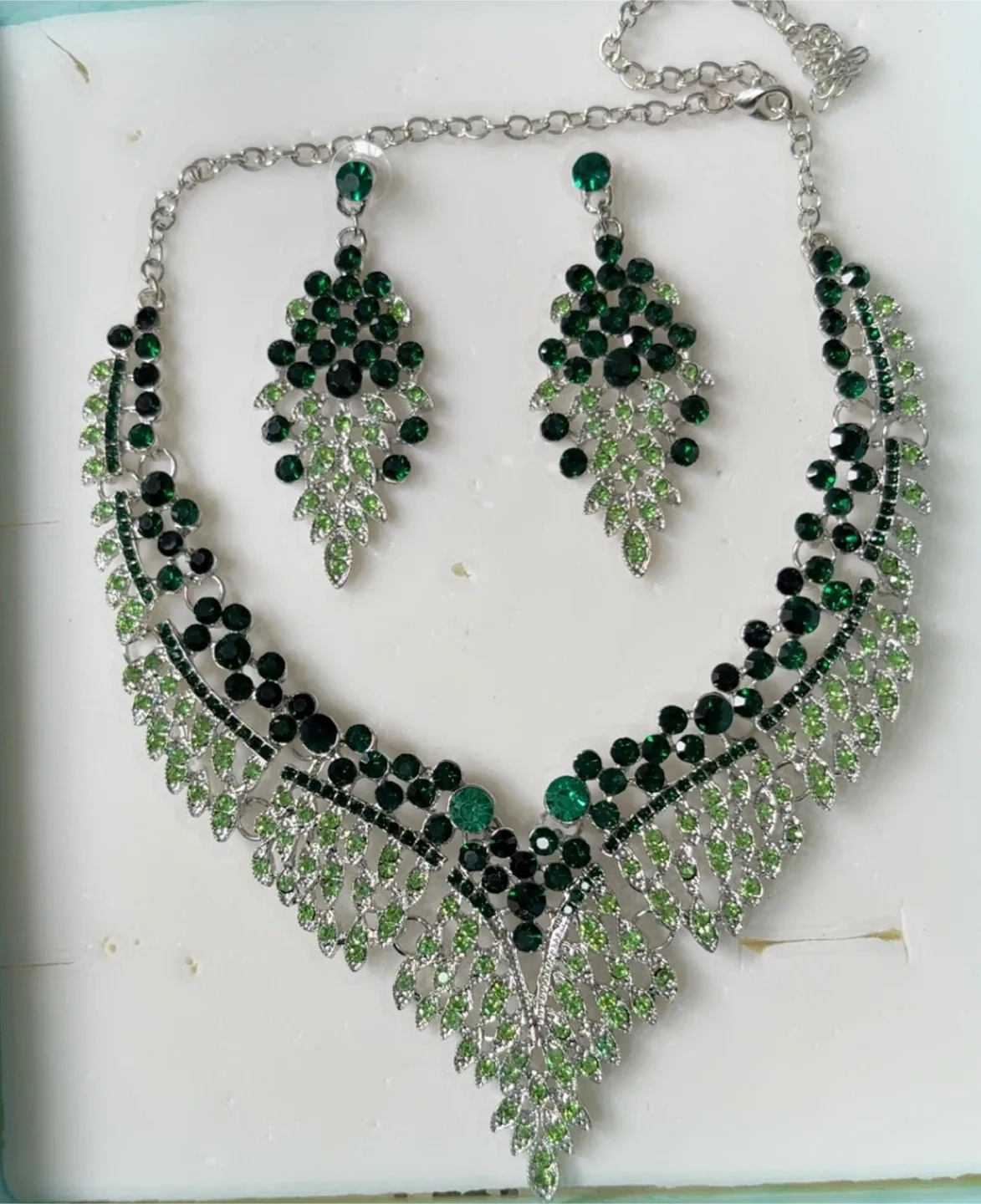 Stunning Green Rhinestone Necklace & Earring Set