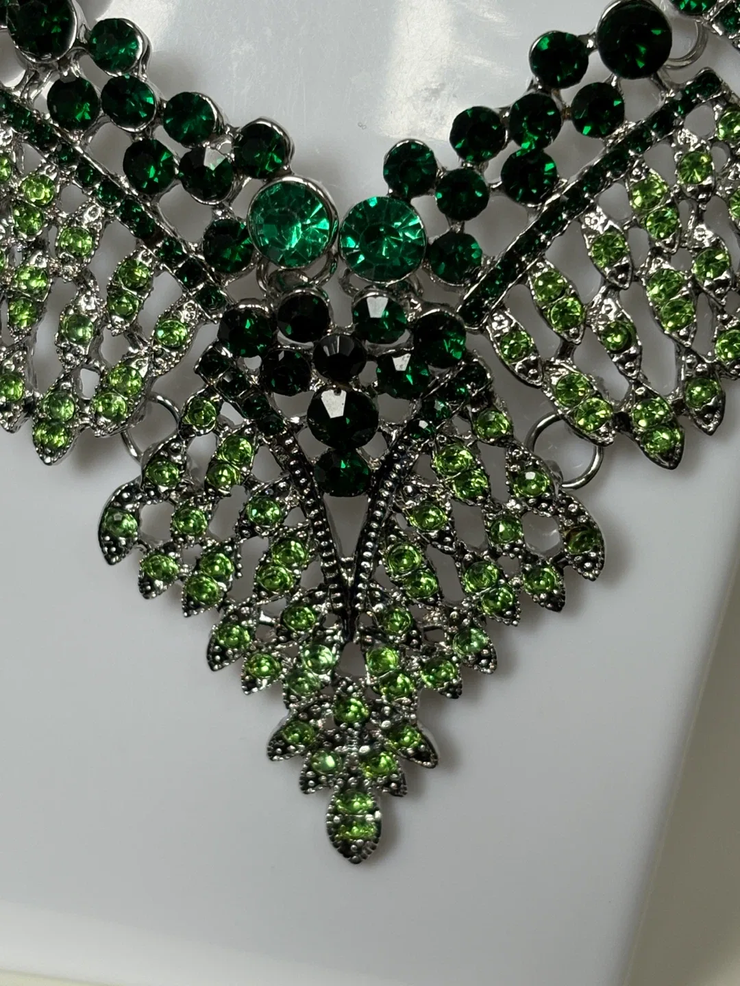 Stunning Green Rhinestone Necklace & Earring Set image indicator(3)