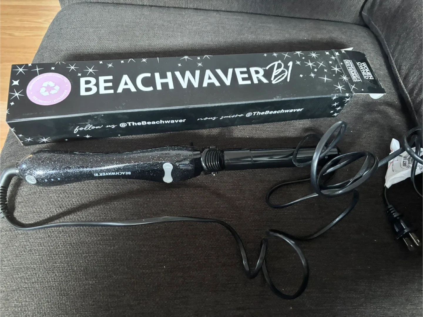 Beachwaver B1 Curling Iron with Box