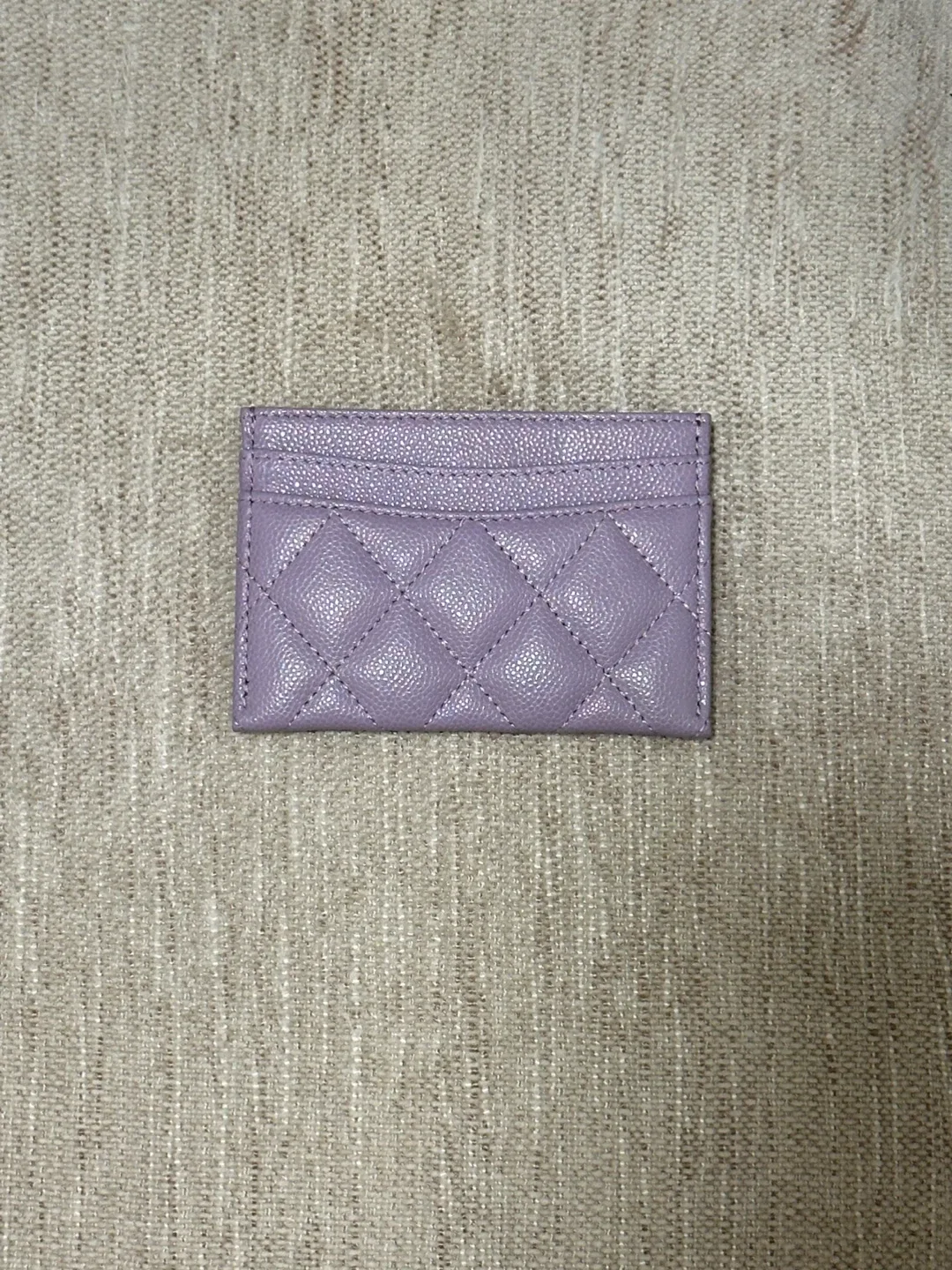 🦄🪻 Selling brand new Chanel light purple caviar card holder 🪻🦄 image indicator(2)