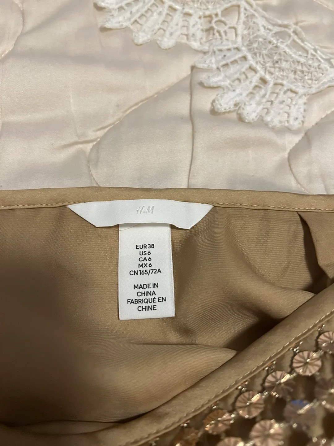 H&M Sequin Skirt - Size US 6 image indicator(2)