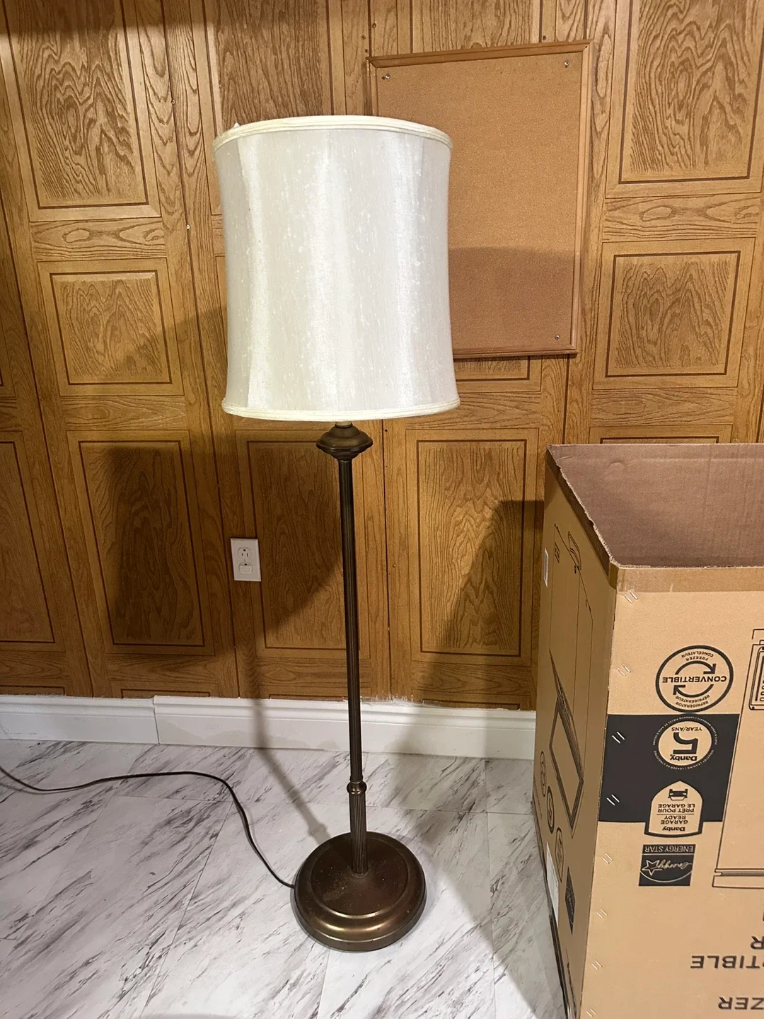Floor Lamp with Shade image indicator(2)