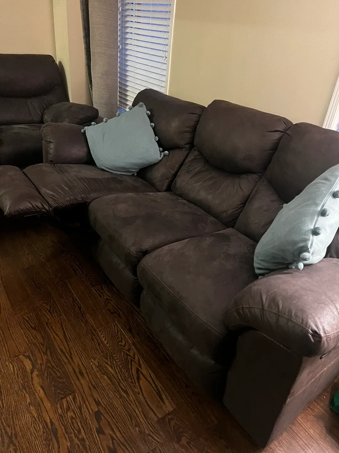 Brown Reclining Sectional Sofa image indicator(3)